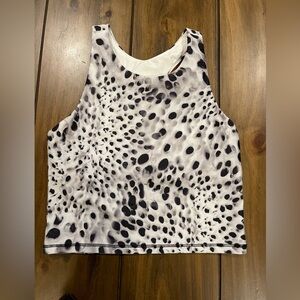 Sports Bra for Girls
Size 8 medium 
Great condition